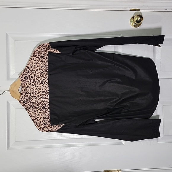 Mymstorm partial leapord print button down top Mens size L - Picture 4 of 4